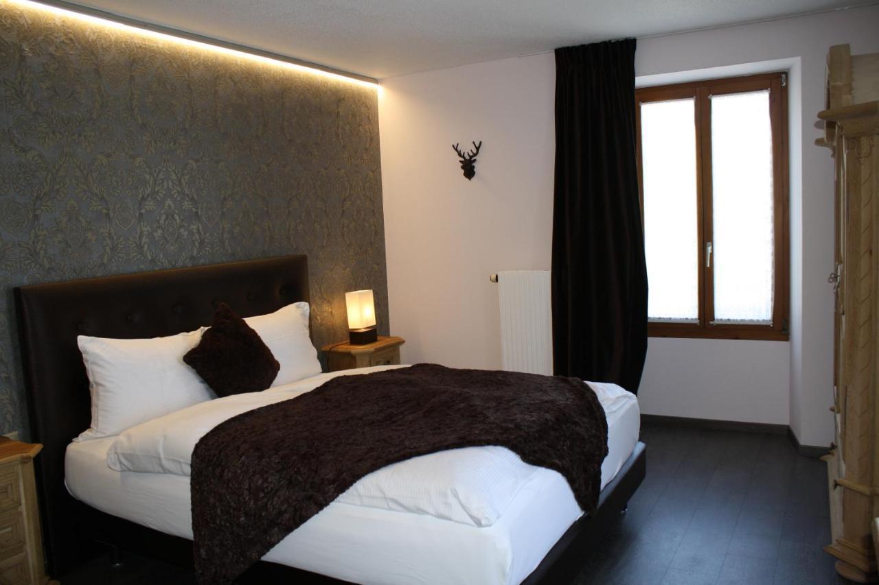 Hotel De La Gare Monthey Bagian luar foto