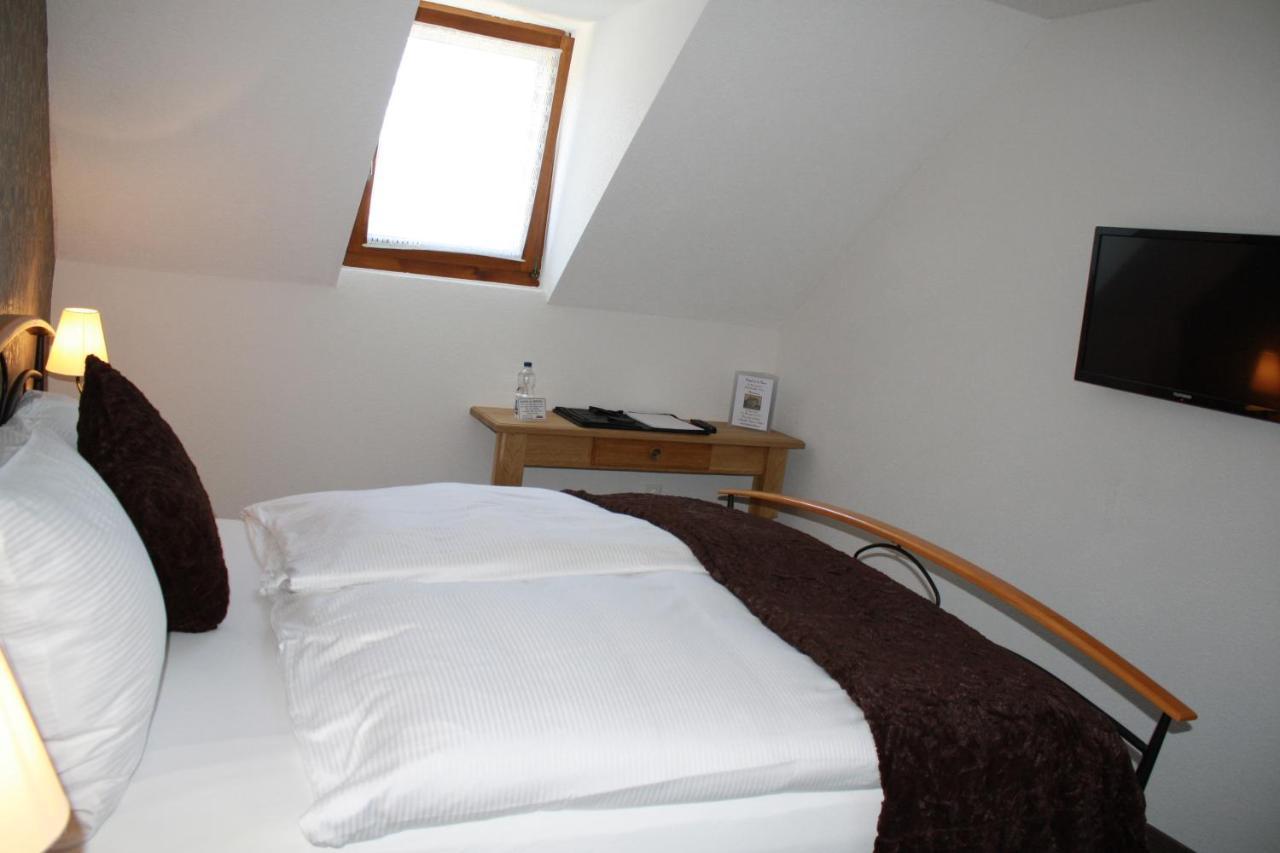 Hotel De La Gare Monthey Bagian luar foto
